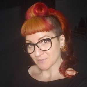 Meet your Posher, Jenn